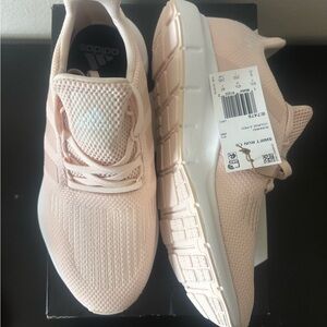Adidas Women’s Sneakers in Light Pink and White